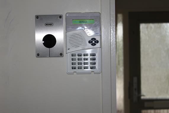 NEMEF NE39 RFID unit beside Visonic panel
